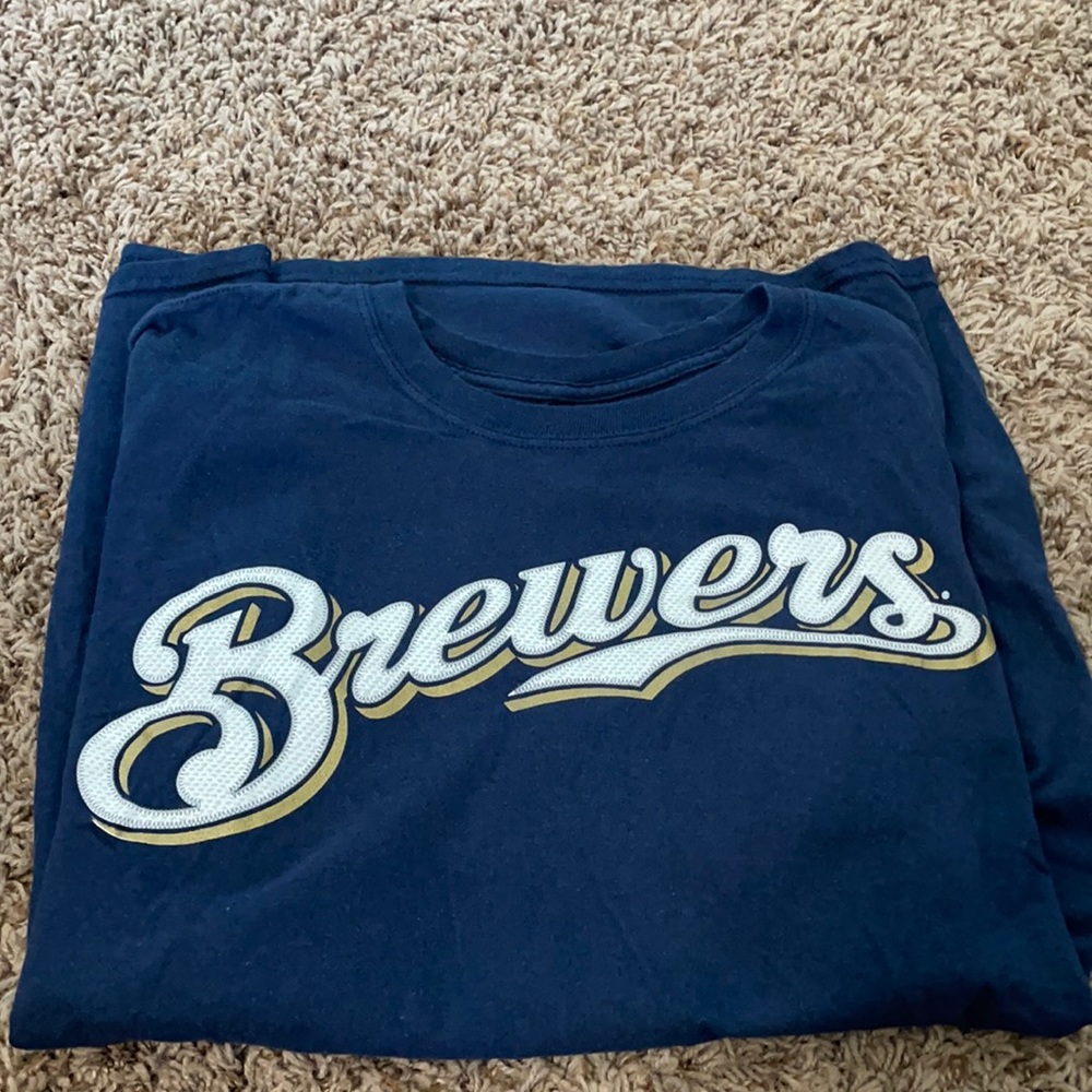 Brewers yelich tee